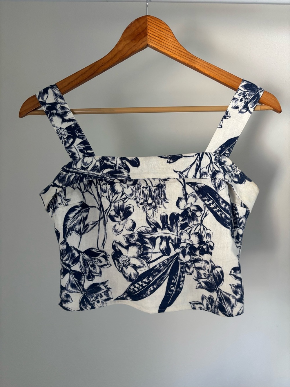 Abercrombie & Fitch Blue and White Floral Tank Top